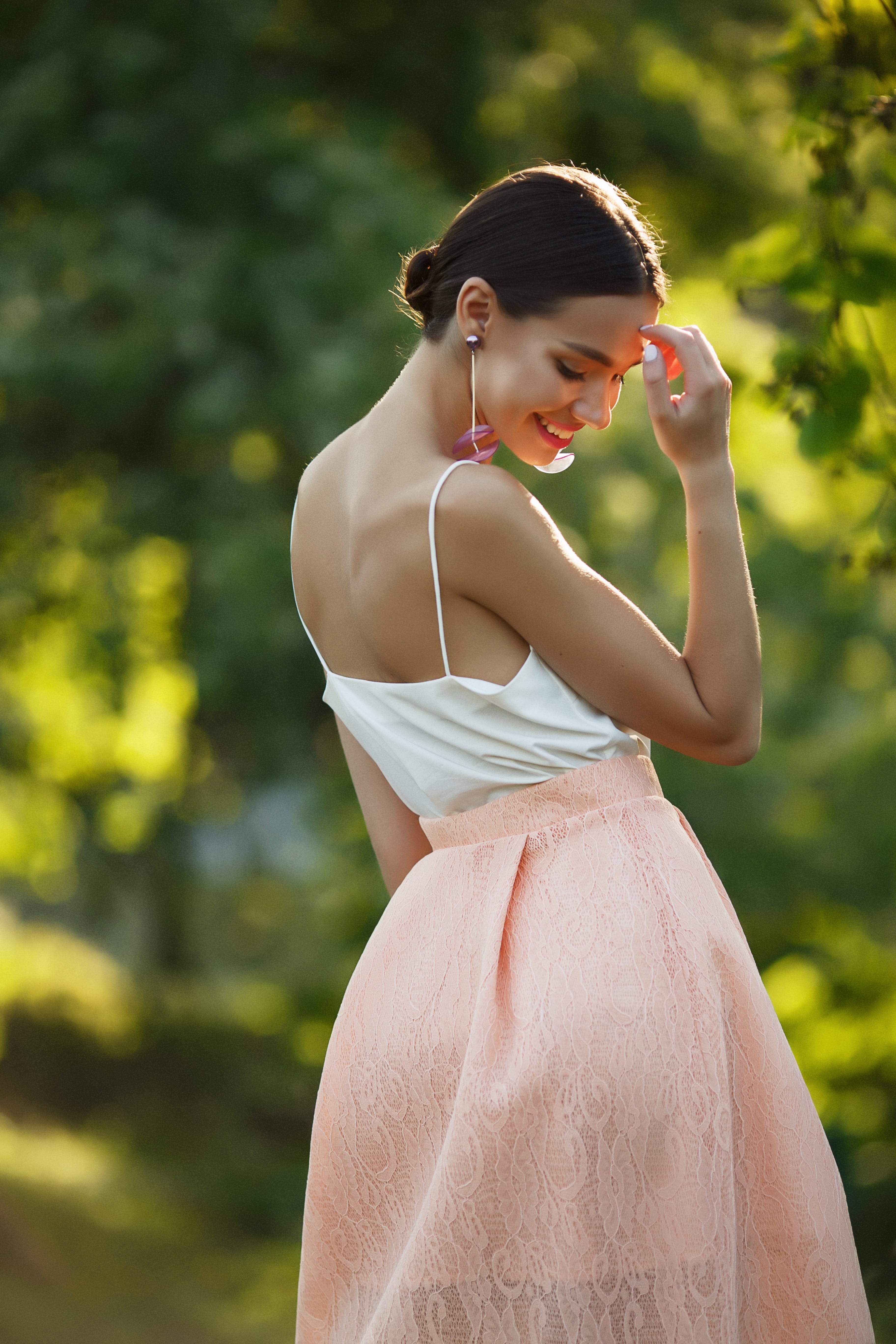 На Соломии молочный топ и юбка ажурная юбка #LOVE Фото: Денис Гурба Макияж и укладка салон красоты "Руки Ножницы"